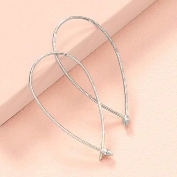 Stella & Dot Jewelry - :: Stella & Dot | [SILVER] Small Hammered Wire Hoop Earrings Retired
